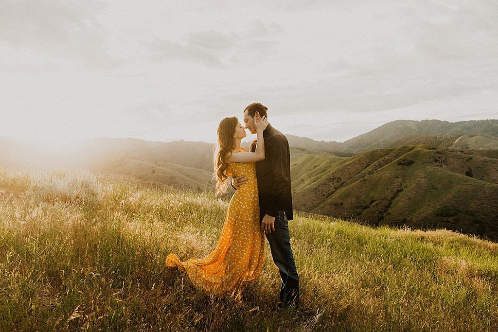 engagement photo of a nicely dressed couple
