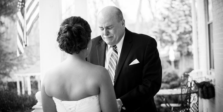 18 Amazing Father Daughter First Look Wedding Photos (OMG!)