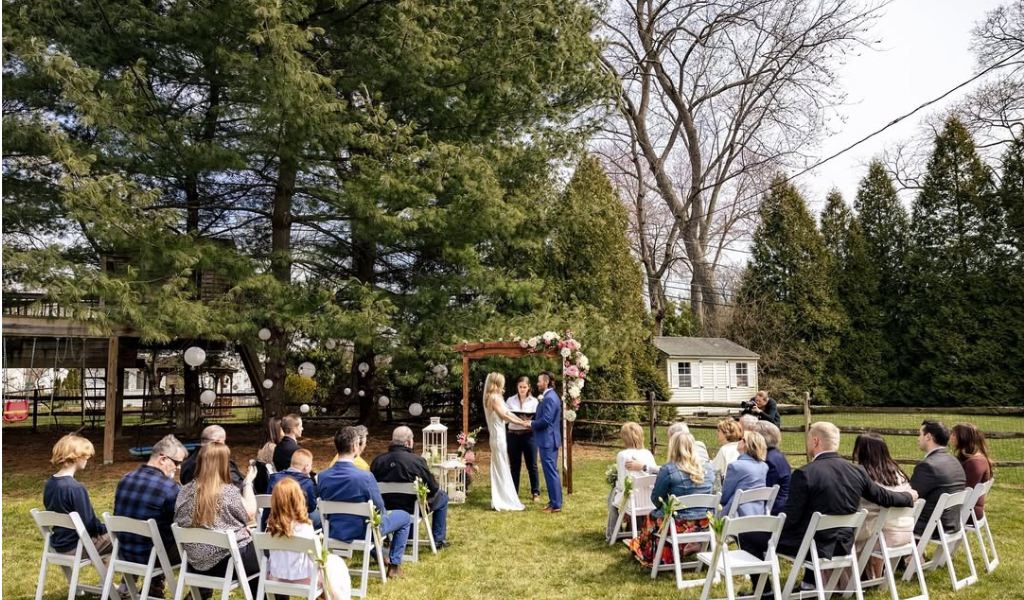 A simple backyard wedding ceremony